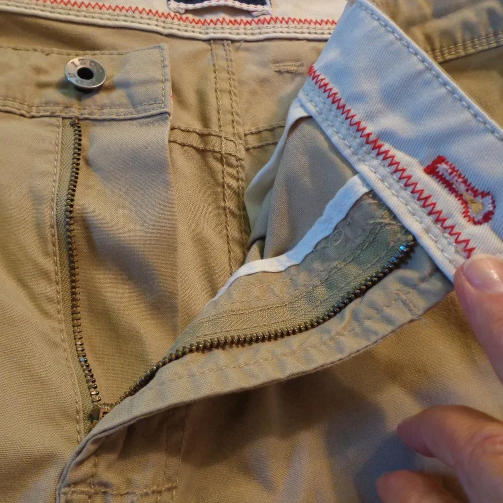 IZOD Saltwater Straight Fit Chino Pants 36W x 32L Khaki Zip/Button Closure